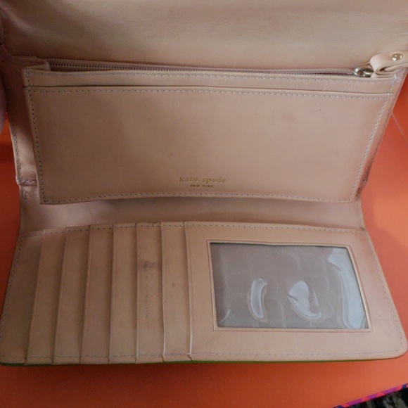 Kate Spade Green Wallet - Picture 3 of 7